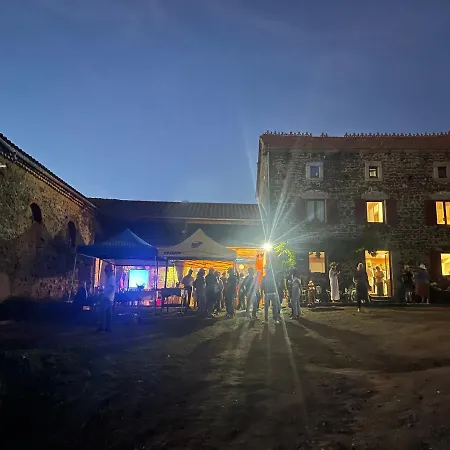 La Voute Du Dragon Piscine 26 Personnes Tatil Evi Saint-Privat-du-Dragon