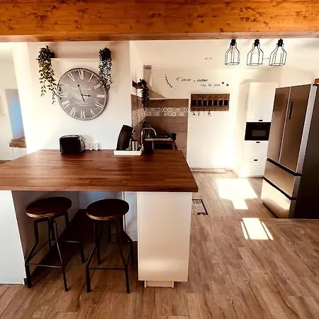 La Voute Du Dragon Piscine 26 Personnes *