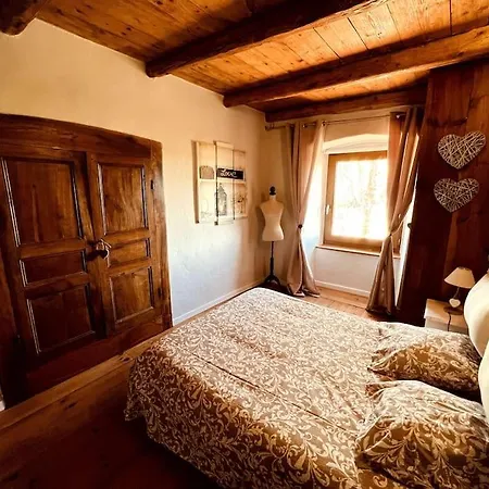 Holiday home La Voute Du Dragon Piscine 26 Personnes *