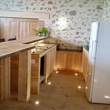 La Voute Du Dragon Piscine 26 Personnes Дом отдыха *